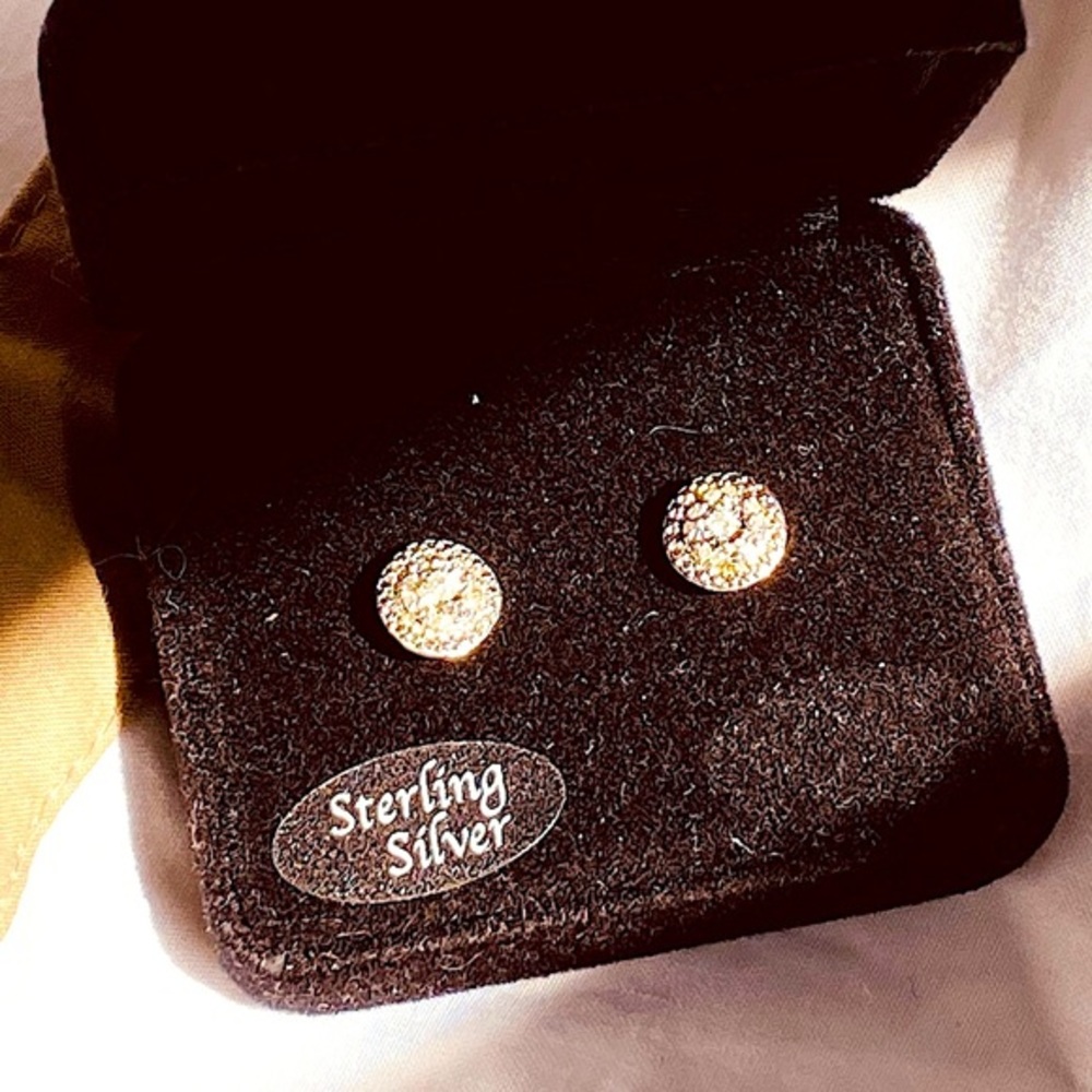 NEW R.H. MACY & CO. Diamond 1/10 CTTW & .925 Studs